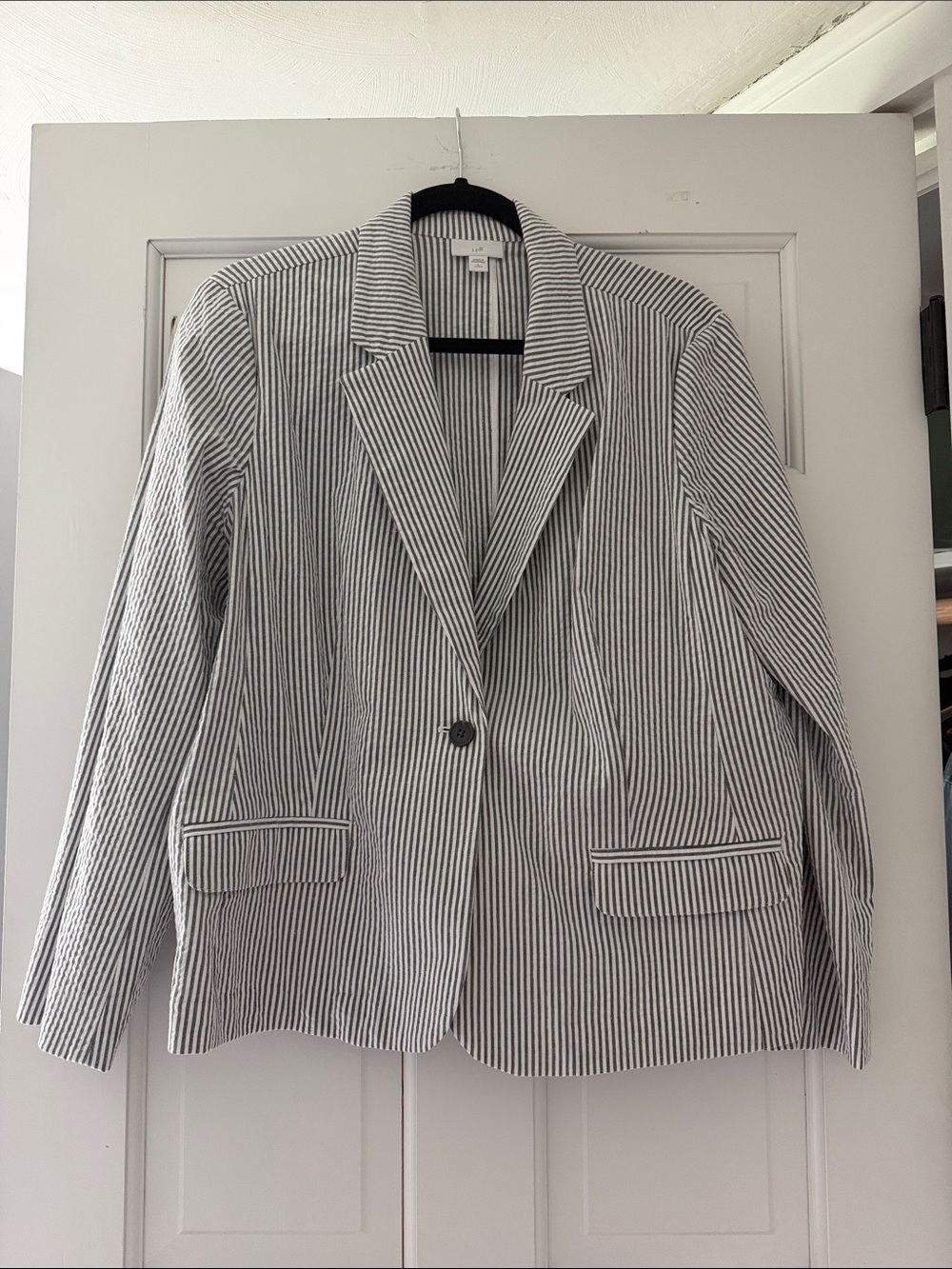 J. Jill grey and White seersucker Blazer